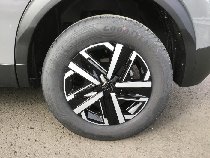 Peugeot 2008 Nouveau PureTech 100 S&S BVM6 Active