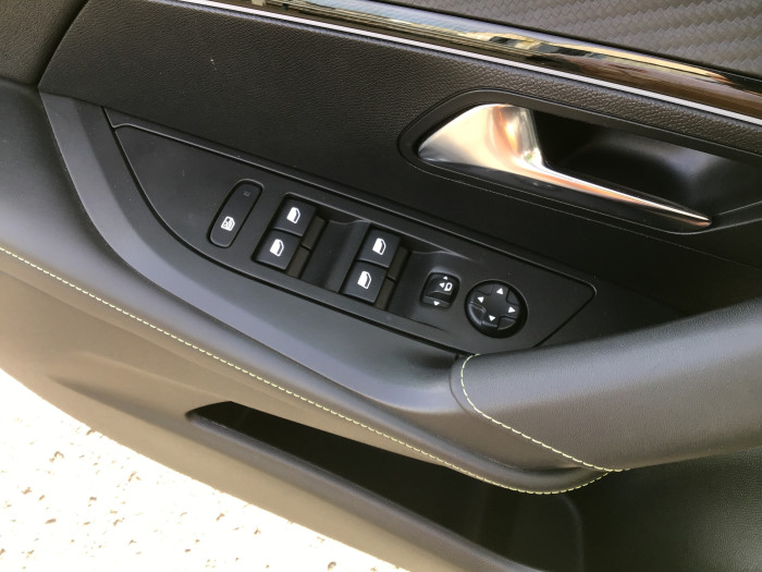 Peugeot 2008 PureTech 130 S&S EAT8 GT Line
