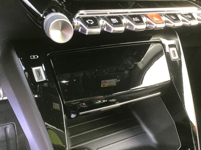 Peugeot 2008 PureTech 130 S&S EAT8 GT Line