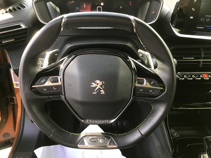 Peugeot 2008 PureTech 130 S&S EAT8 GT Line