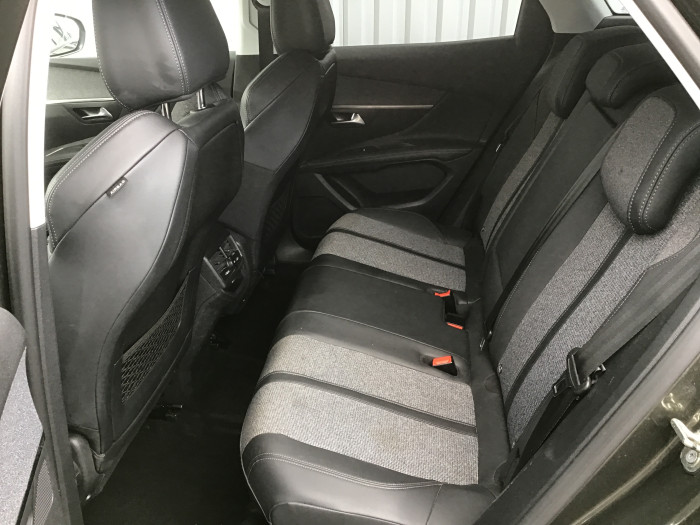 Peugeot 3008 BlueHDi 130ch S&S EAT8 Allure