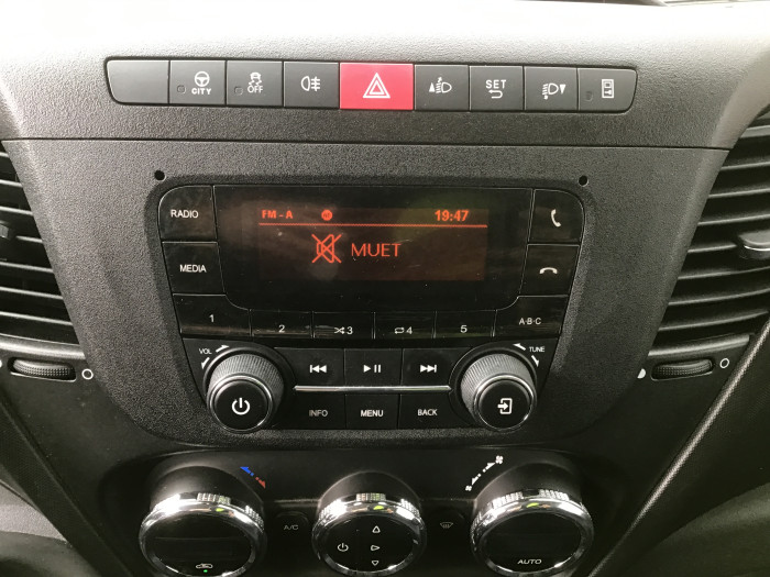 IVECO DAILY CHASSIS CABINE CAB 35 C 16 EMP 4100 QUAD-LEAF BVM6 3.0L