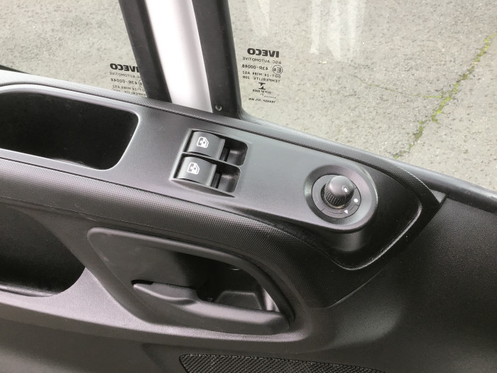 IVECO DAILY CHASSIS CABINE CAB 35 C 16 EMP 4100 QUAD-LEAF BVM6 3.0L
