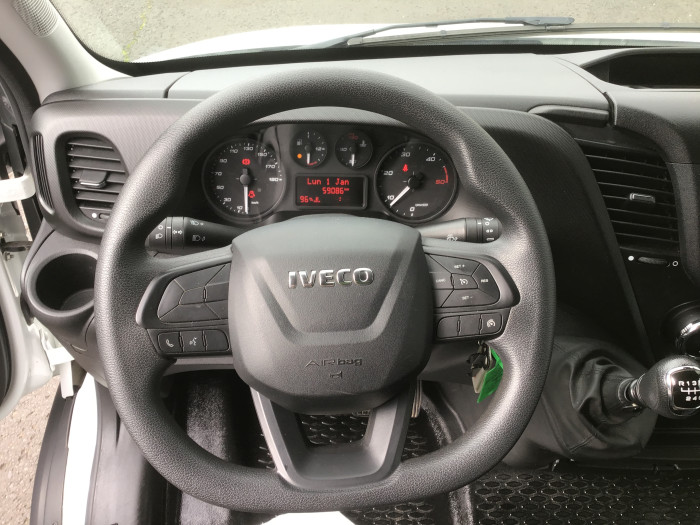 IVECO DAILY CHASSIS CABINE CAB 35 C 16 EMP 4100 QUAD-LEAF BVM6 3.0L