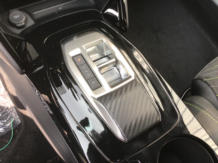 Peugeot 2008 Nouveau PureTech 130 S&S EAT8 GT