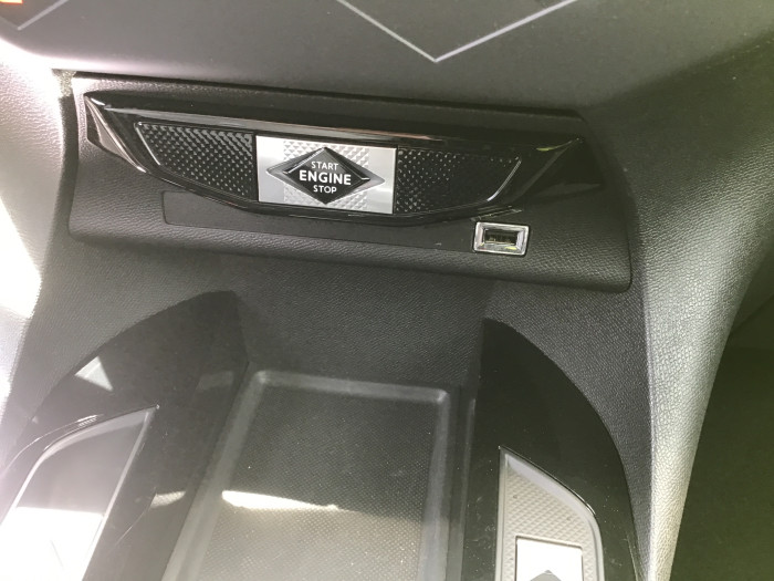 DS DS 3 CROSSBACK DS3 Crossback PureTech 130 EAT8 Performance Line