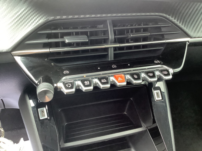 Peugeot 208 Nouvelle PureTech 100 S&S BVM6 Active