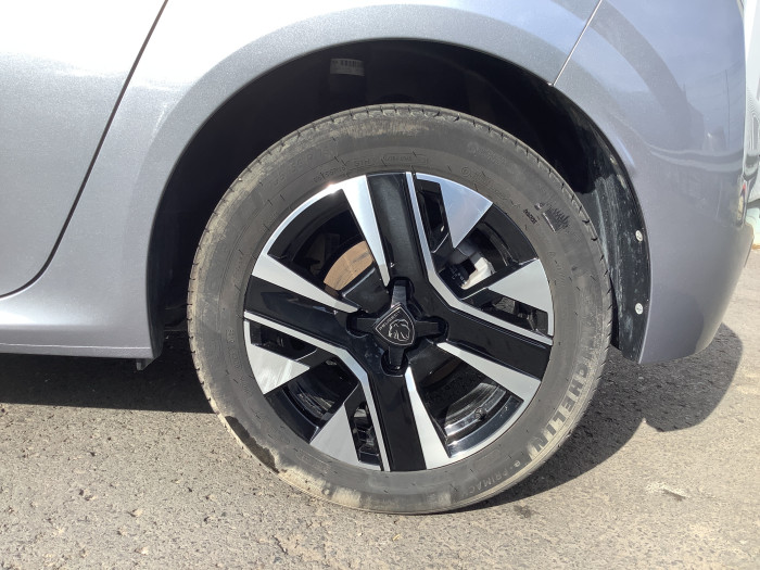 Peugeot 208 Nouvelle Hybrid 110 ch e-DCS6 Allure
