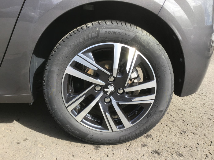 Peugeot 208 PureTech 100 S&S BVM6 Allure Pack