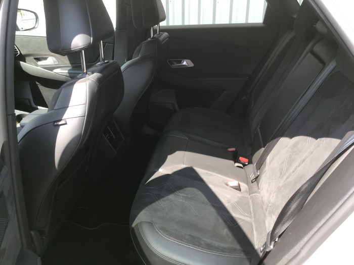DS DS7 CROSSBACK BlueHDi 130 EAT8 Performance Line