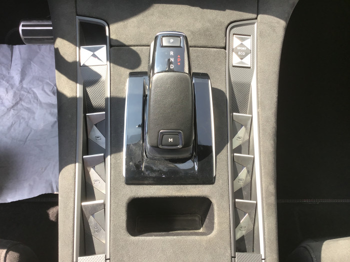 DS DS7 CROSSBACK BlueHDi 130 EAT8 Performance Line