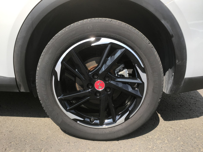 DS DS7 CROSSBACK BlueHDi 130 EAT8 Performance Line
