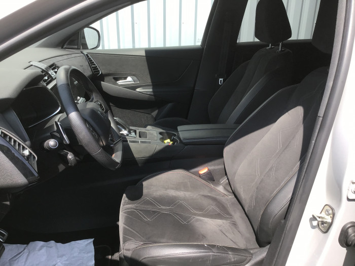 DS DS7 CROSSBACK BlueHDi 130 EAT8 Performance Line