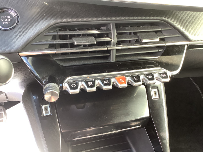 Peugeot 2008 PureTech 130 S&S BVM6 GT