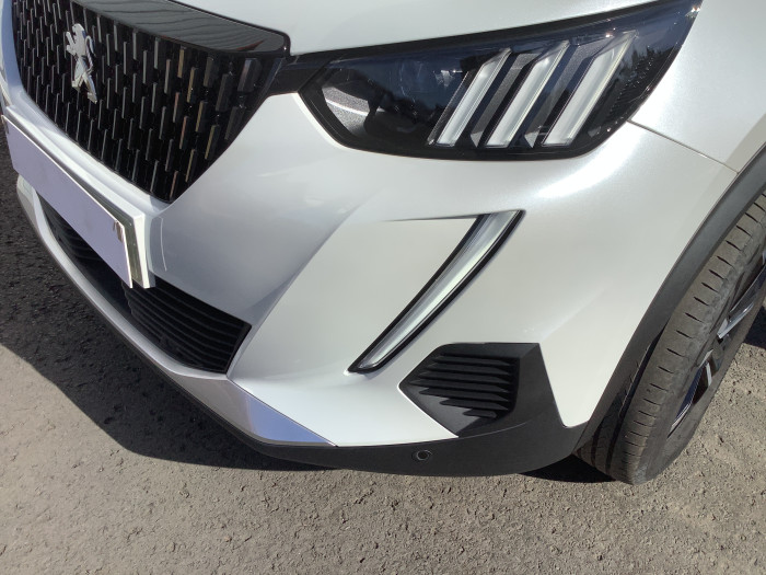 Peugeot 2008 PureTech 130 S&S BVM6 GT