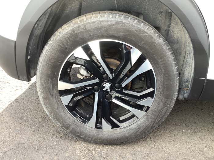 Peugeot 2008 PureTech 130 S&S BVM6 GT