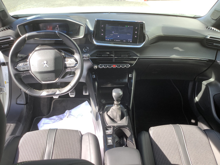 Peugeot 2008 PureTech 130 S&S BVM6 GT