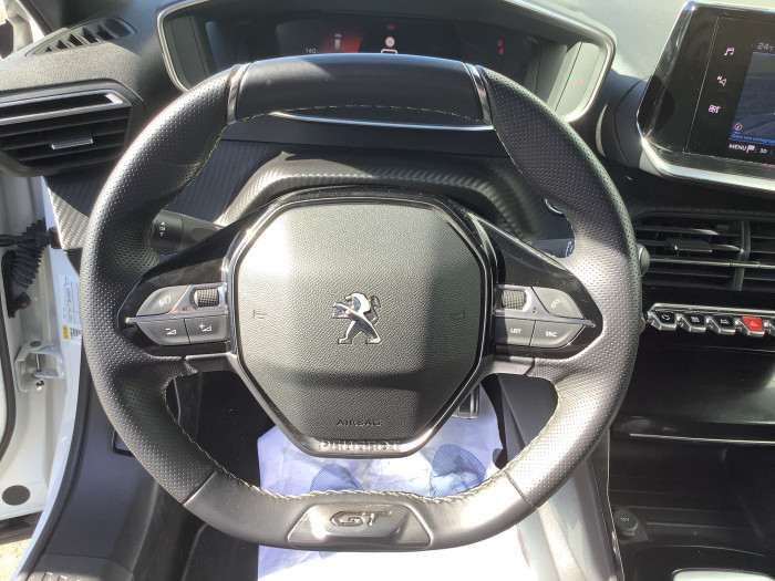 Peugeot 2008 PureTech 130 S&S BVM6 GT