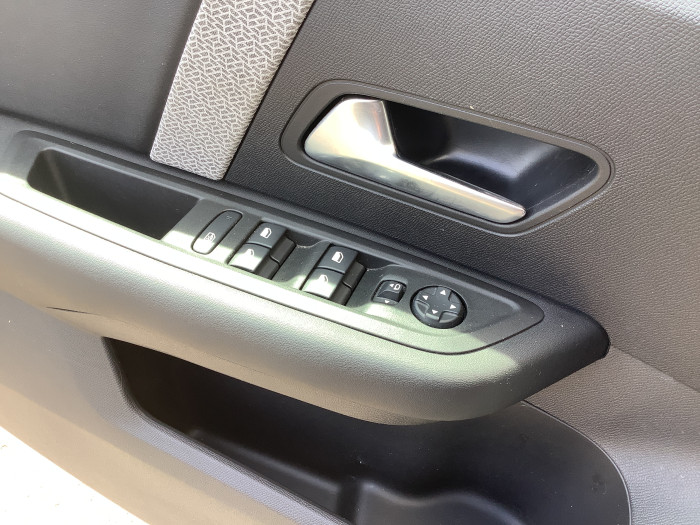 Citroën C4 Hybride 136 e-DCS6 Plus