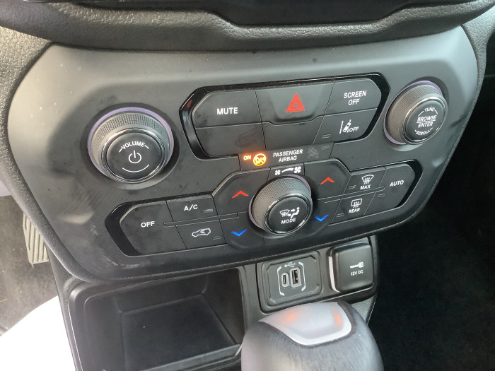 Jeep RENEGADE Nouveau 1.5 Turbo T4 130 ch BVR7 e-Hybrid Altitude