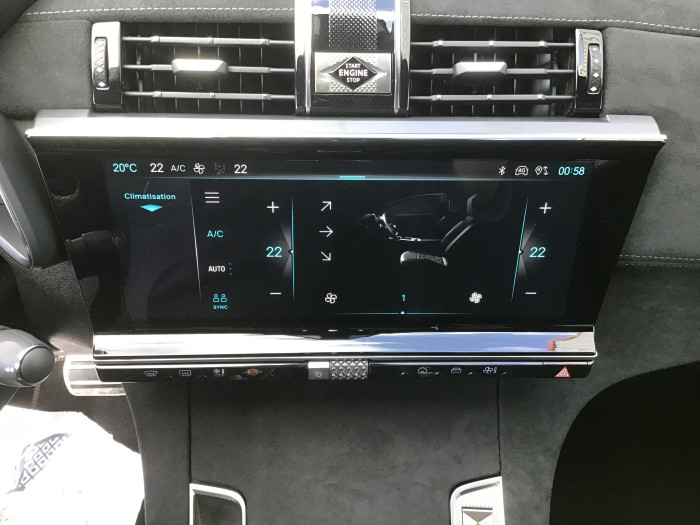 DS DS 7 Nouveau BlueHDi 130 EAT8 Performance Line