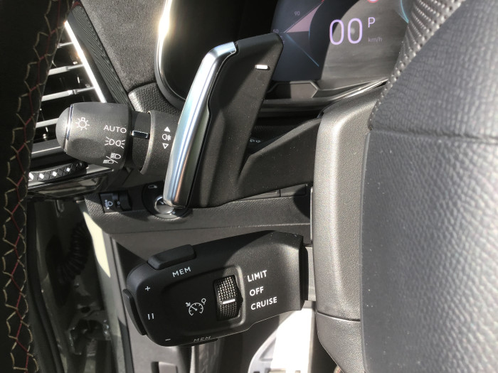 DS DS 7 Nouveau BlueHDi 130 EAT8 Performance Line
