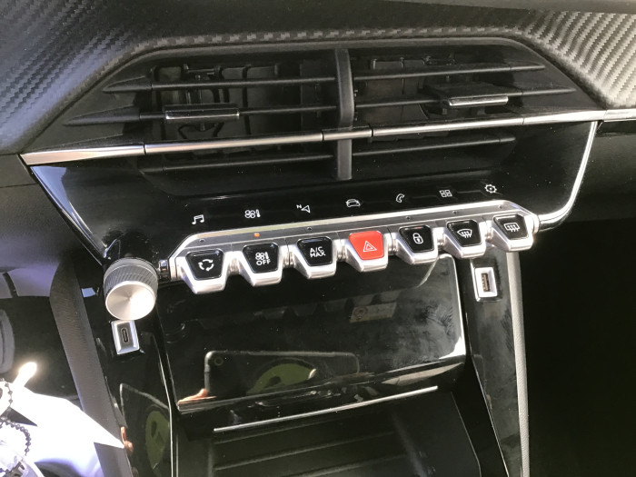 Peugeot 2008 BlueHDi 130 S&S EAT8 Allure Pack