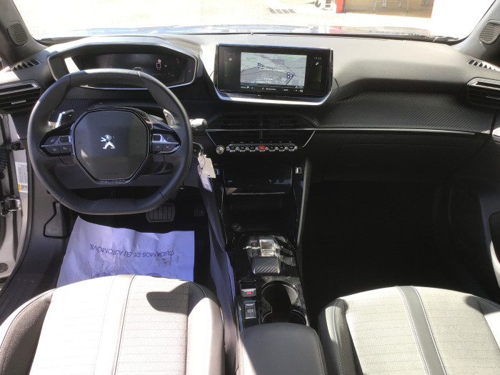 Peugeot 2008 BlueHDi 130 S&S EAT8 Allure Pack