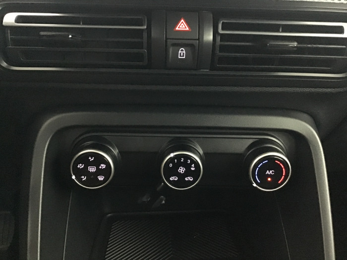 Citroën C3 Nouvelle Turbo 100 ch Manuelle Plus