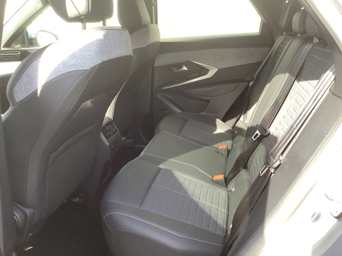 Peugeot 3008 Nouveau Hybrid 136 e-DCS6 Allure