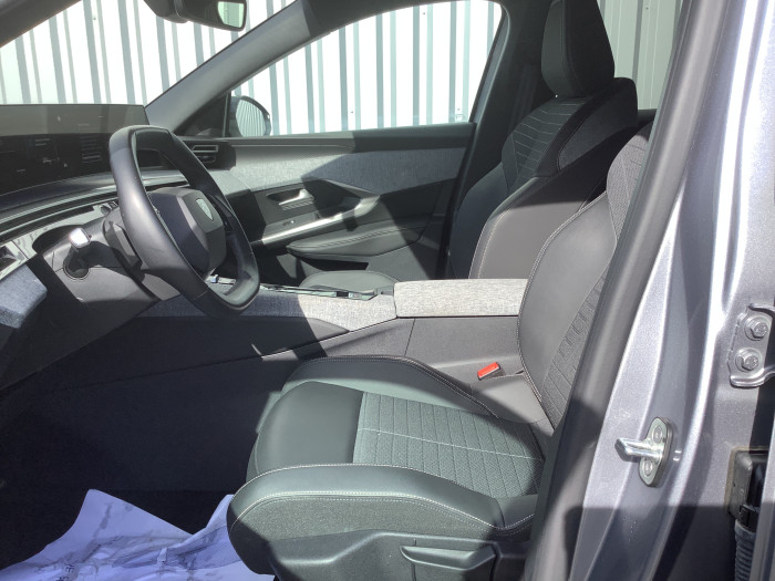 Peugeot 3008 Nouveau Hybrid 136 e-DCS6 Allure