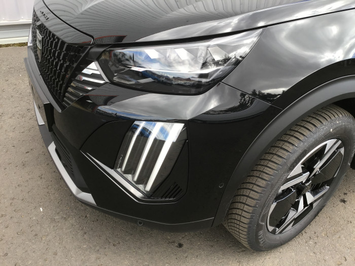 Peugeot 2008 Nouveau PureTech 130 S&S EAT8 GT