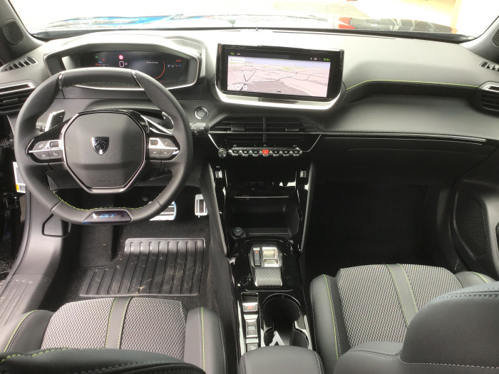 Peugeot 2008 Nouveau PureTech 130 S&S EAT8 GT