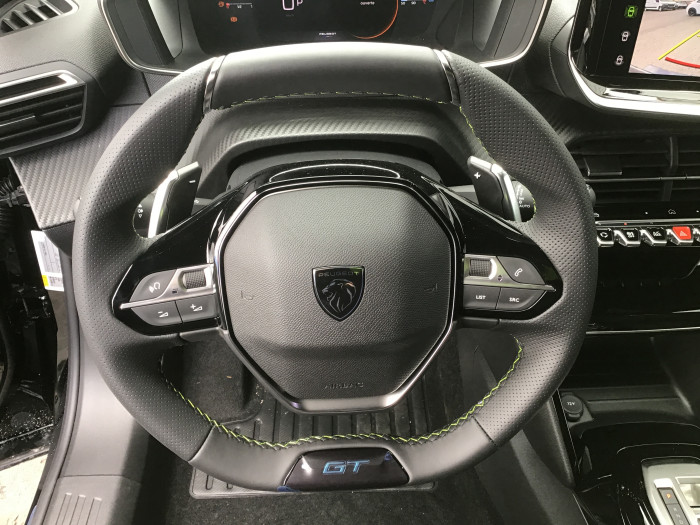 Peugeot 2008 Nouveau PureTech 130 S&S EAT8 GT