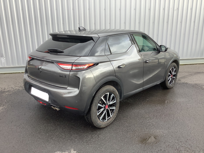 DS DS 3 Nouveau PureTech 130 EAT8 Performance Line