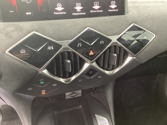 DS DS 3 Nouveau PureTech 130 EAT8 Performance Line