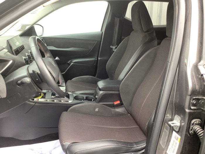 DS DS 3 Nouveau PureTech 130 EAT8 Performance Line