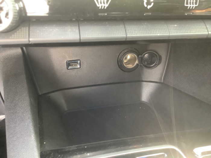 Peugeot 3008 Hybrid 145 e-DCS6 Allure Pack