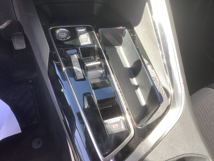 Peugeot 3008 Hybrid 145 e-DCS6 Allure Pack