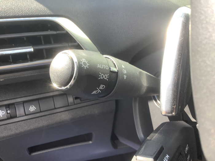 Peugeot 3008 Hybrid 145 e-DCS6 Allure Pack