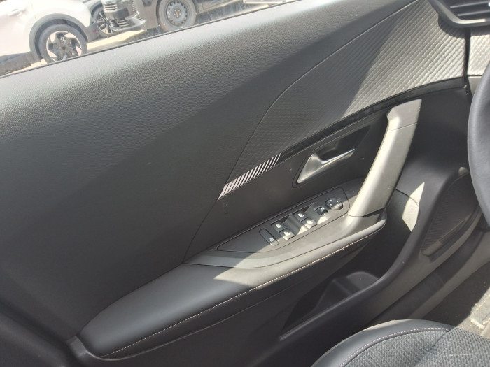 Peugeot 2008 Nouveau 130 S&S EAT8 Allure