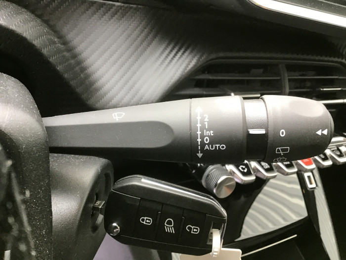 Peugeot 208 PureTech 100 S&S BVM6 Allure Pack