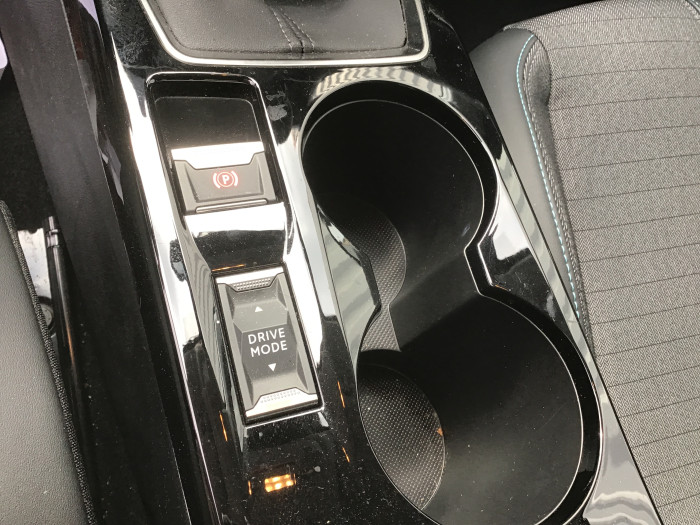 Peugeot 208 PureTech 100 S&S BVM6 Allure Pack