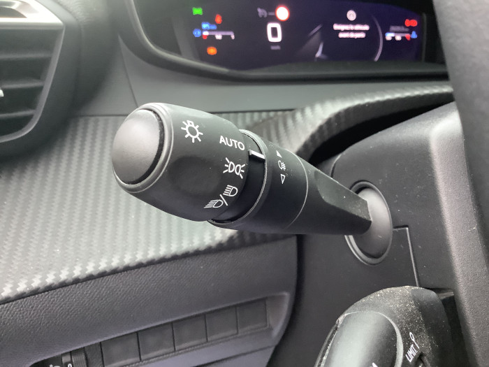Peugeot 208 Nouvelle 100 S&S BVM6 Allure