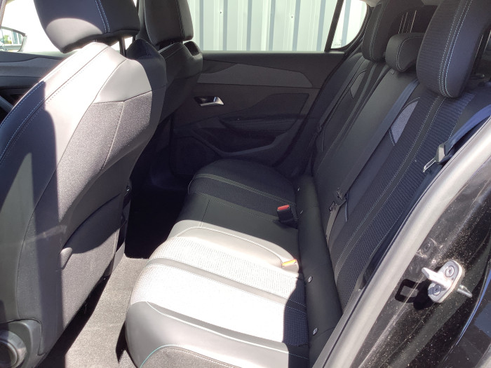 Peugeot 308 Hybrid 136 e-DCS6 Allure