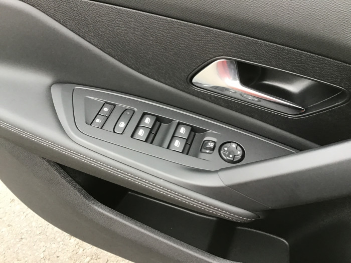 Peugeot 308 Nouvelle PureTech 130ch S&S BVM6 Allure