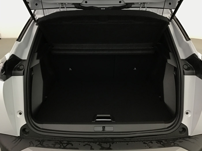 Peugeot 2008 Nouveau Hybrid 145 e-DCS6 GT