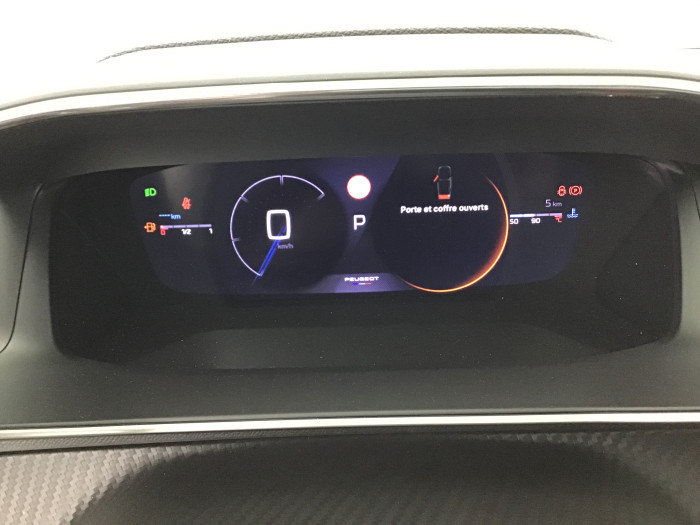 Peugeot 2008 Nouveau Hybrid 145 e-DCS6 GT