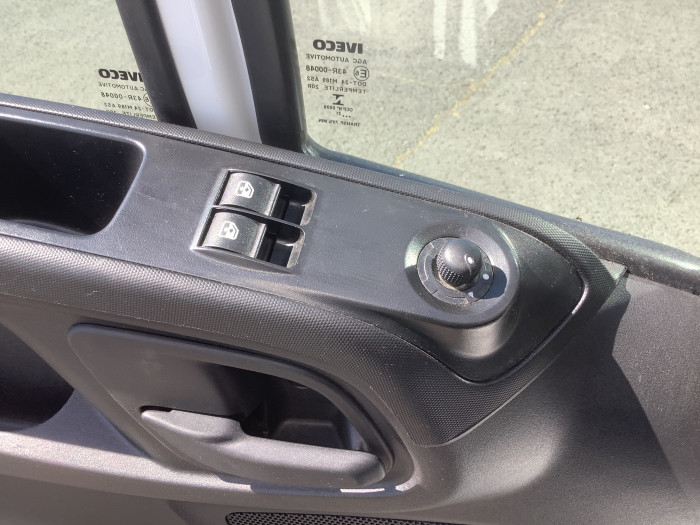 IVECO DAILY CHASSIS CABINE CAB 35 C 16 EMP 4100 QUAD-LEAF BVM6 3.0L