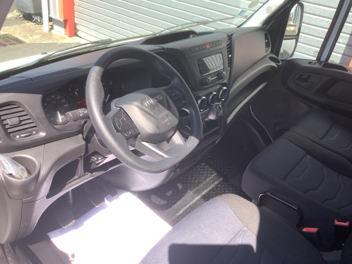 IVECO DAILY CHASSIS CABINE CAB 35 C 16 EMP 4100 QUAD-LEAF BVM6 3.0L